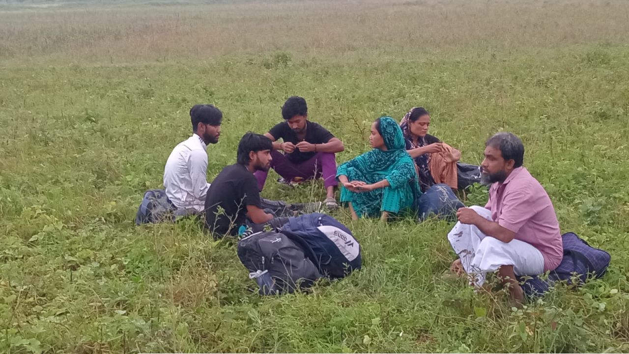 ঝিনাইদহের মহেশপুর সীমান্তে ৬ জনকে পুশ-ইনের চেষ্টা বিএসএফের; প্রতিহত করলো বিজিবি