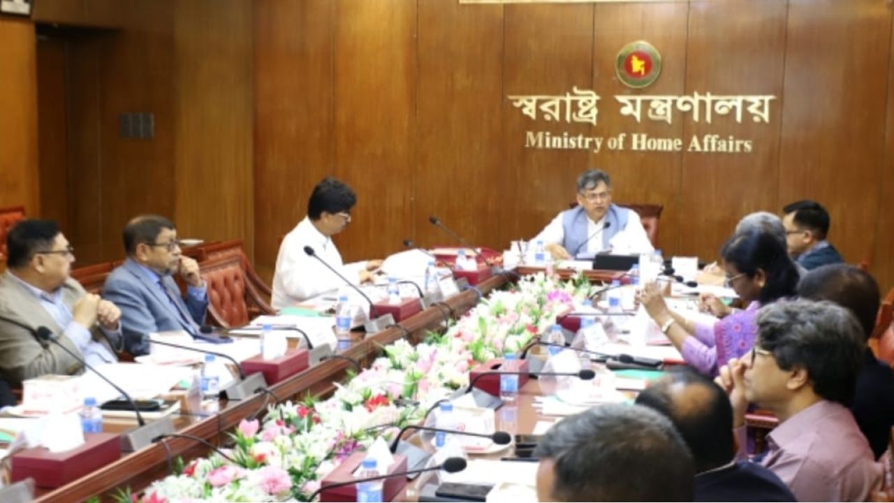 খাদ্য নিরাপত্তা ও পুষ্টি নিশ্চিতকরণে বিদ্যমান ২৫৬ টি উপজেলাসহ ৩০০টি উপজেলায় পুষ্টিচাল বিতরণ কার্যক্রম শুরু