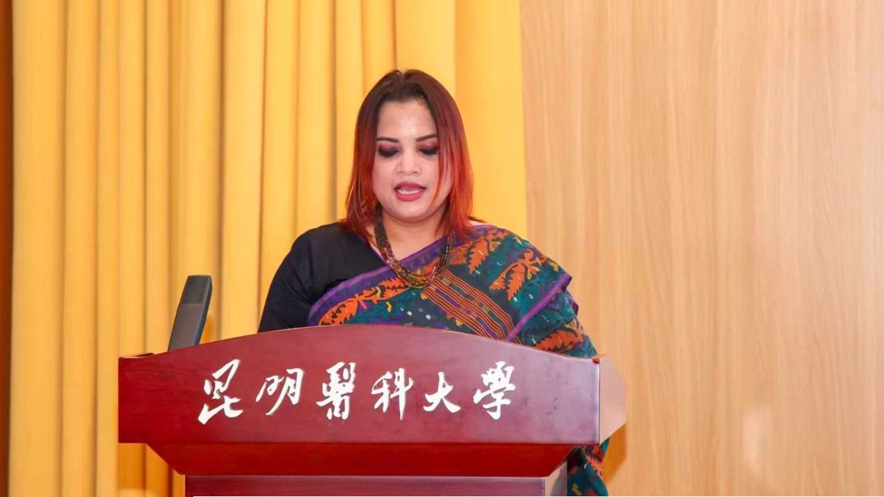 বাংলাদেশী স্বাস্থ্য পেশাজীবীদের জন্য ৫ম চিকিৎসা প্রশিক্ষণ কর্মসূচির উদ্বোধনী অনুষ্ঠানে কুনমিং-এ নিযুক্ত বাংলাদেশ কনসাল জেনারেলের অংশগ্রহণ