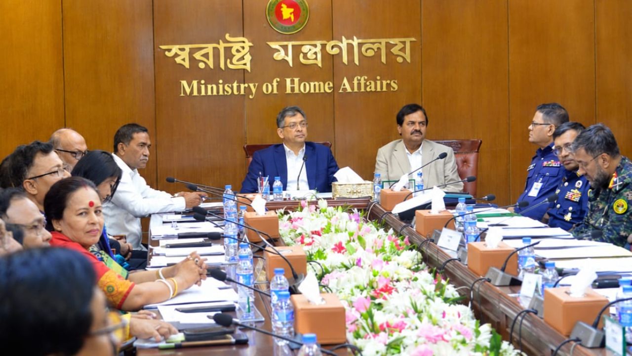 আসন্ন শারদীয় দুর্গাপূজা উদযাপনে দেশব্যাপী সর্বোচ্চ নিরাপত্তা নিশ্চিত করা হচ্ছে- স্বরাষ্ট্রমন্ত্রী