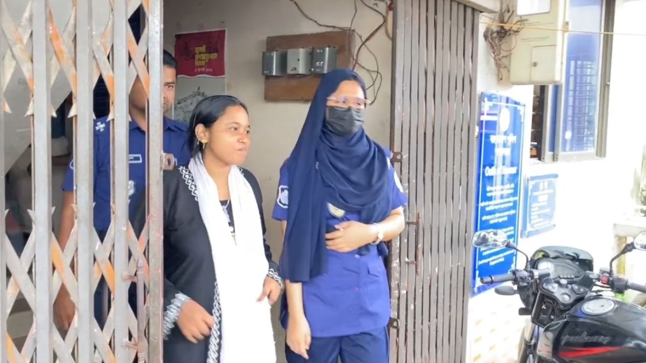 জগন্নাথপুরে আলোচিত নারী মানবপাচারকারীসহ ২ জন গ্রেপ্তার