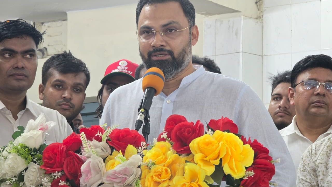 খেলাধুলার মাধ্যমে একটি সুন্দর দেশ গঠন করা সম্ভব: দিনাজপুরে যুব ও ক্রীড়া প্রতিমন্ত্রী