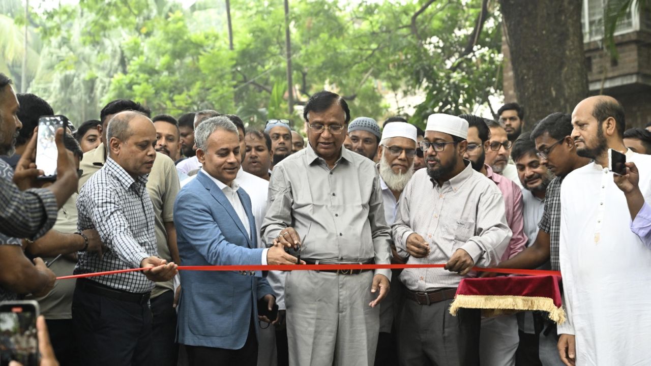 ধানমন্ডি লেক পুনরুজ্জীবনে খনন কাজ শুরু করলো ডিএসসিসি