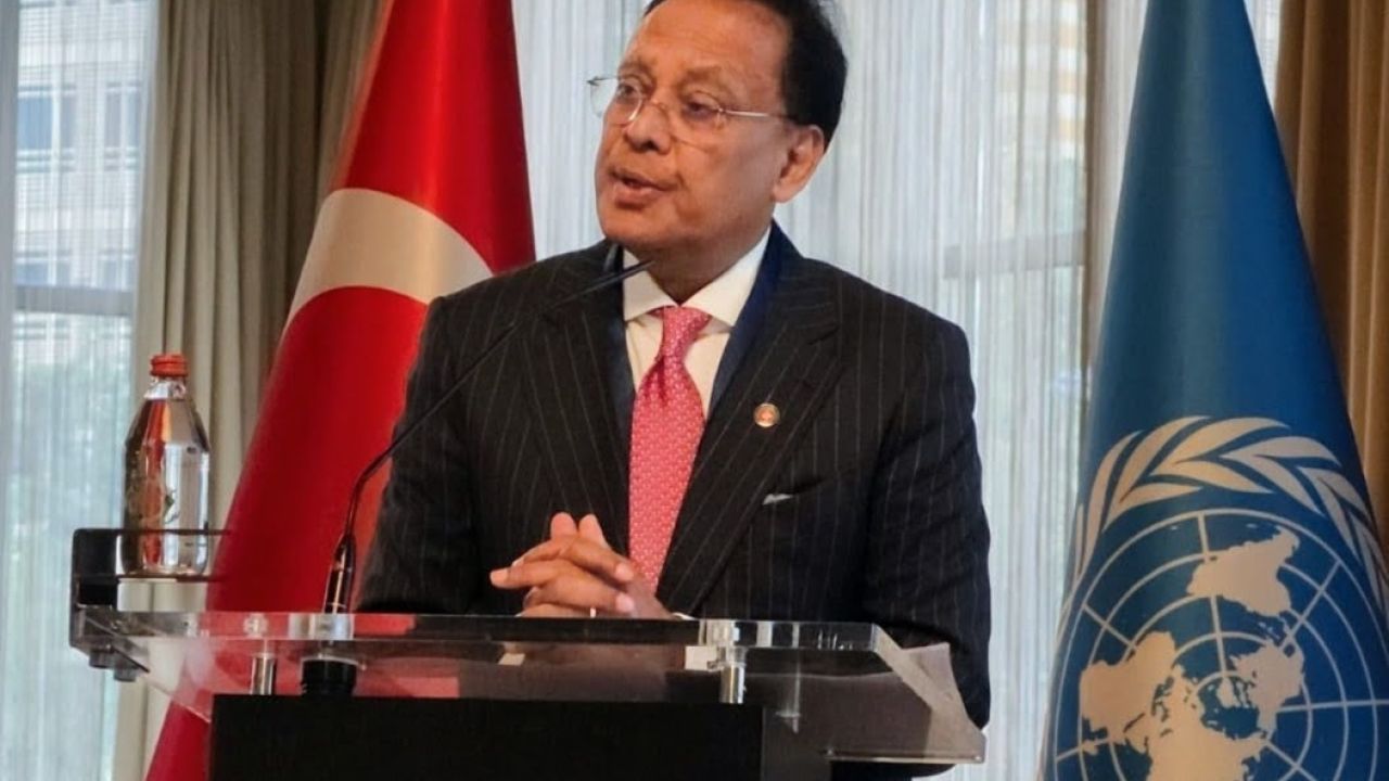 সরকারি খাতে এআই ব্যবহারে আস্থা, সক্ষমতা ও সহযোগিতার ওপর জোর ডাক-টেলিযোগাযোগ মন্ত্রীর