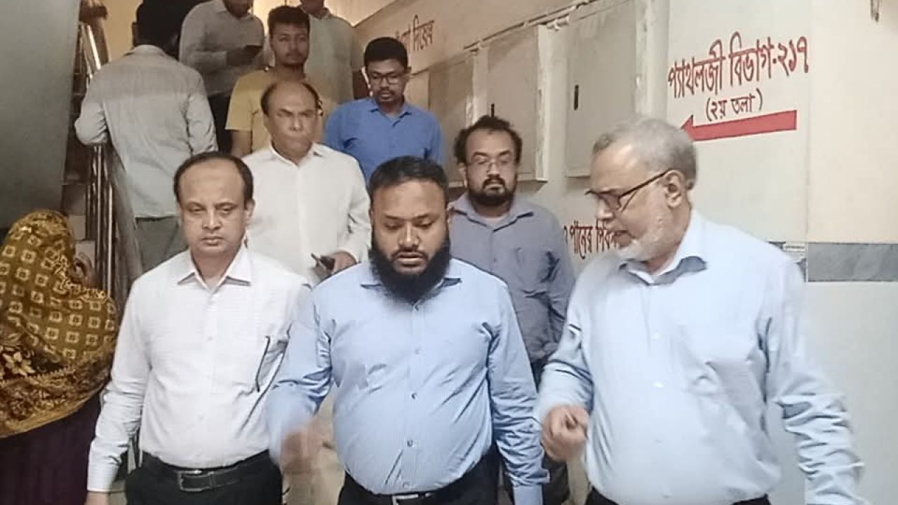 শৈলকুপা স্বাস্থ্য কমপ্লেক্সে অতিরিক্ত মহাপরিচালকের আকস্মিক পরিদর্শন