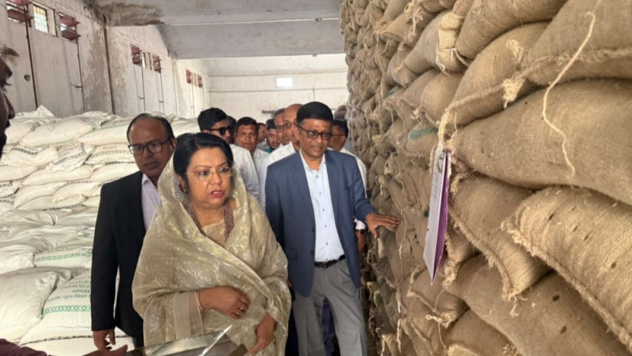 রমজানে খাদ্য সরবরাহ স্বাভাবিক রাখা,  খাদ্য  সংরক্ষণে সক্ষমতা বাড়ানো এবং   অপচয় রোধে কার্যকর পদক্ষেপের নির্দেশ খাদ্যমন্ত্রীর