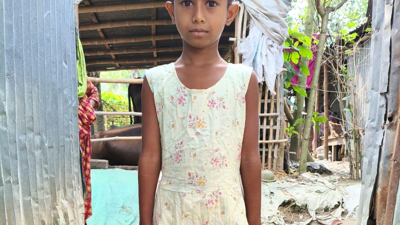 বাঁচতে চায় ৭ বছরের ছোট্ট রহিমা, কিডনি রোগের চিকিৎসায় প্রয়োজন মানবিক সহায়তা