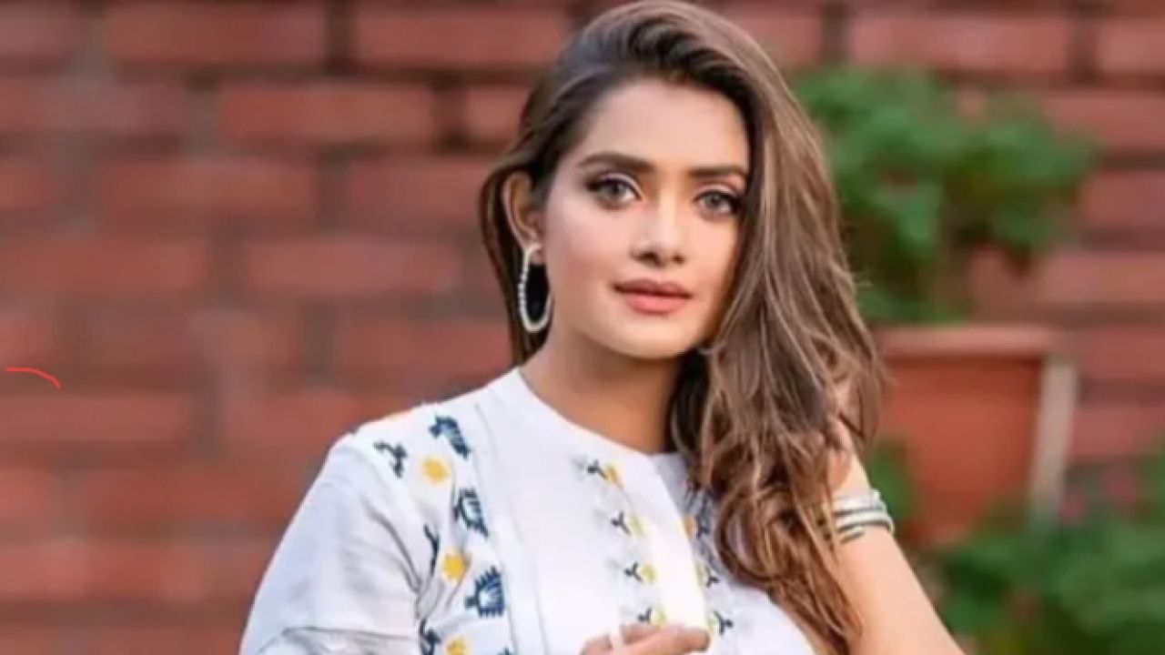 সড়ক দুর্ঘটনার কবলে অভিনেত্রী তানজিন তিশা, অল্পের জন্য রক্ষা