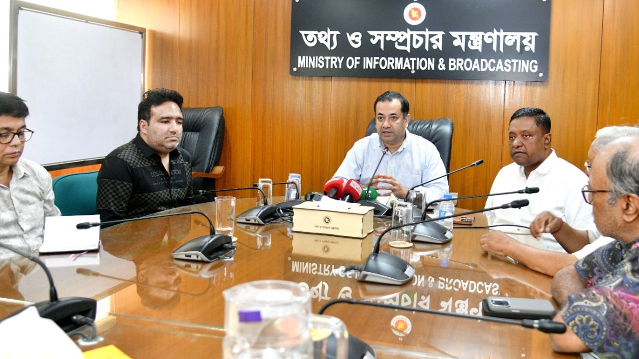 সিনেমা হলের উন্নয়নে প্রয়োজনীয় পদক্ষেপ নেবে সরকার: তথ্য প্রতিমন্ত্রী