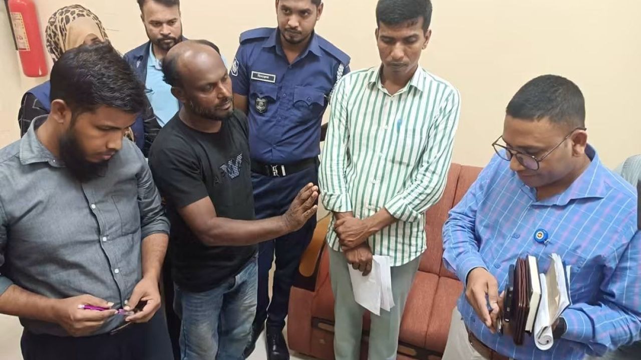 ব্রাহ্মণবাড়িয়ায় ফেইক টিকিট চক্রের সদস্য কালু আটক, উদ্ধার ৪০ টিকিট