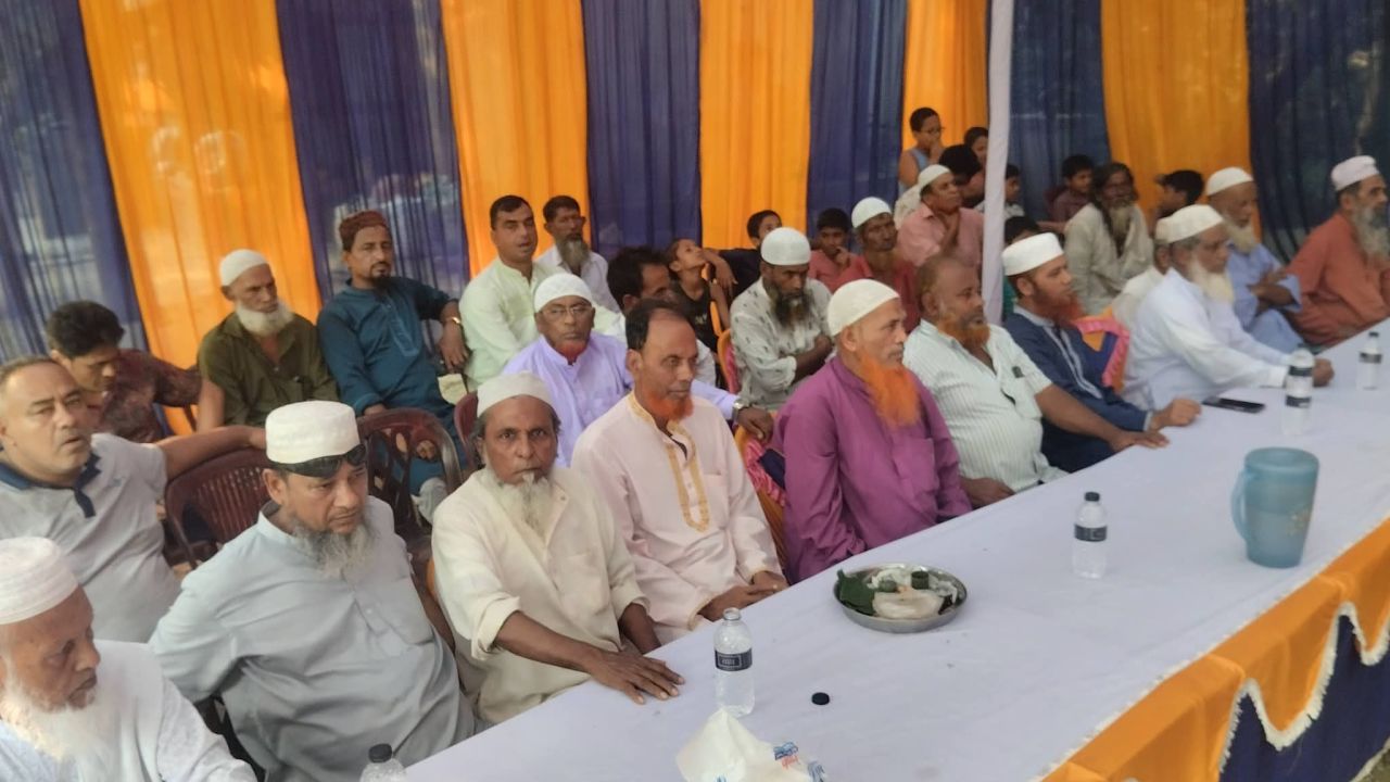 কুমিল্লা তিতাসে মেম্বার প্রার্থী হাজী আবদুল বাতেন ভূঁইয়ার পক্ষে ঐক্যবদ্ধ এলাকাবাসী