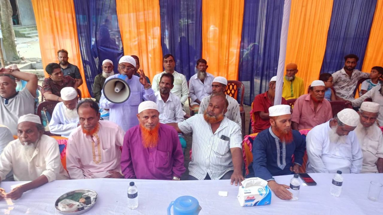 কুমিল্লা তিতাসে মেম্বার প্রার্থী হাজী আবদুল বাতেন ভূঁইয়ার পক্ষে ঐক্যবদ্ধ এলাকাবাসী