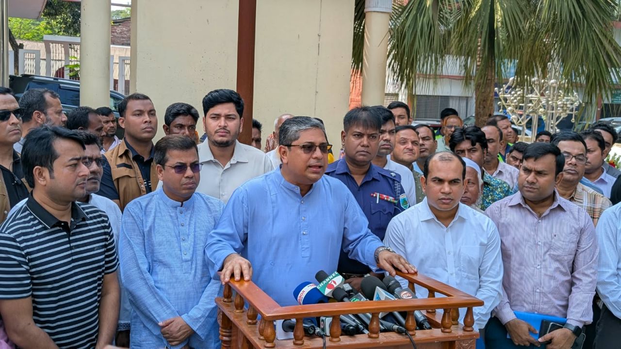 জুলাই স্মৃতিস্তম্ভের উদ্বোধনী অনুষ্ঠান নিয়ে বিরোধী দল ধোঁকাবাজি করেছে- প্রতিমন্ত্রী মীর শাহে আলম